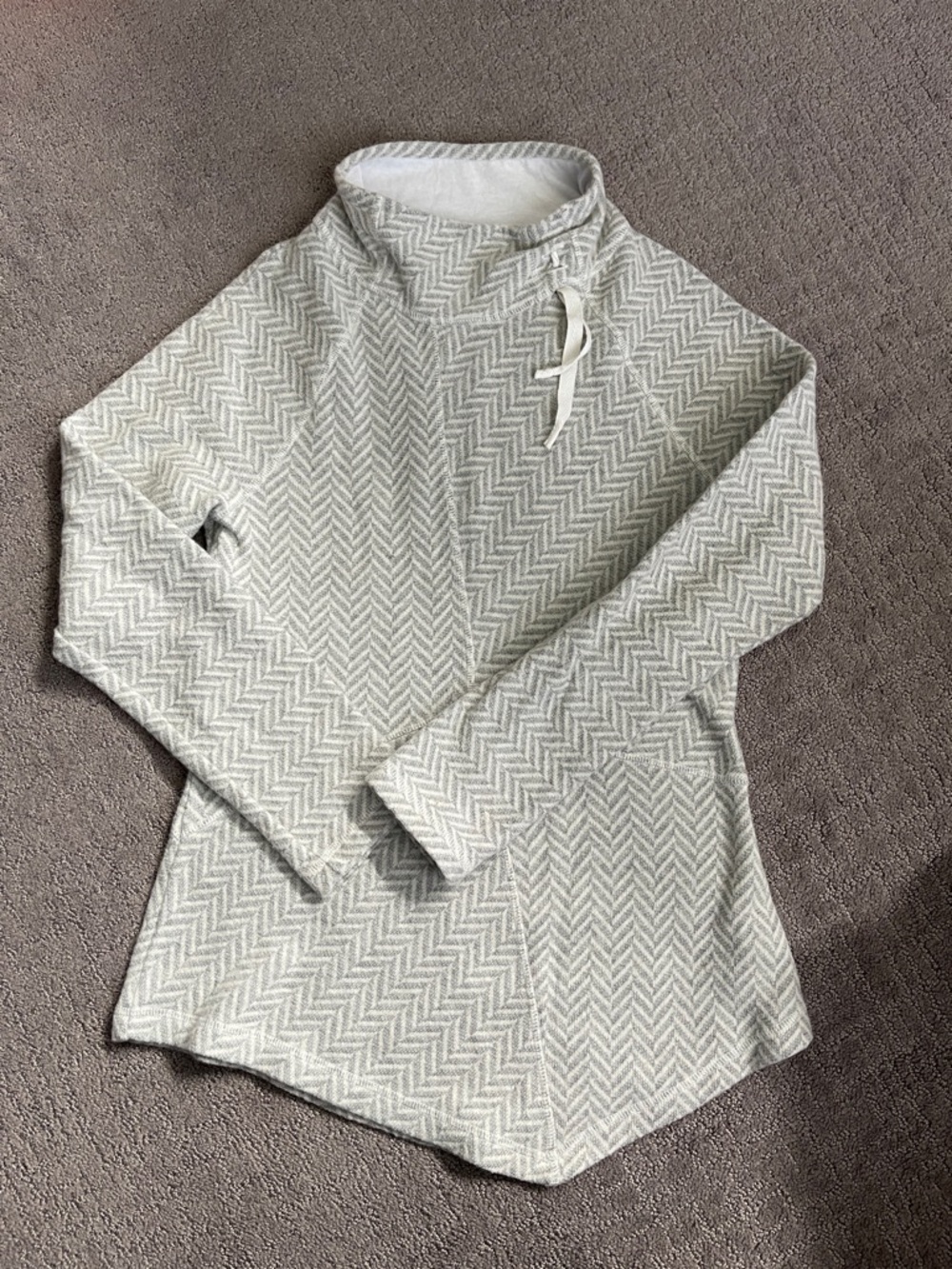 Prana Cozy Chevron Pullover Sweater - Light Gray & White